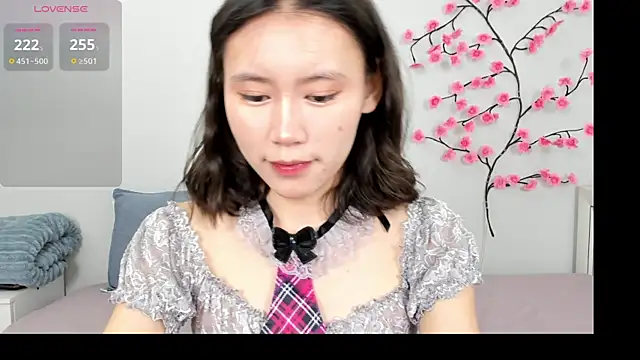 Snapshot of Kiraeko chatting on 06.18.26 Kiraeko online show from 06.18.26