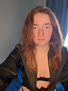 HoneyBunny18 online show from 04.12.26