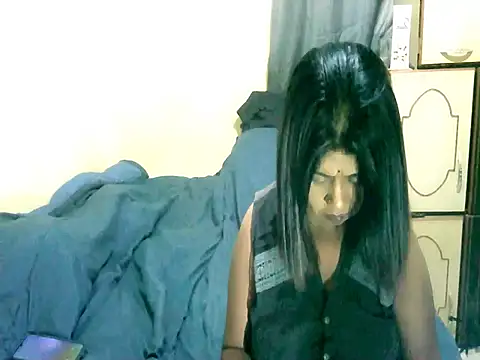 Snapshot of IndianPleasures21 chatting on 04.25.26 IndianPleasures21 online show from 04.25.26