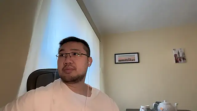 Snapshot of jasonryu2025 chatting on 04.06.26 jasonryu2025 online show from 04.06.26