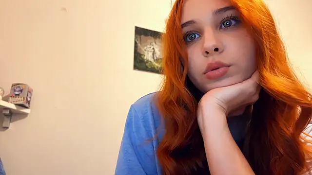 Snapshot of LolaBun chatting on 02.26.26 LolaBun online show from 02.26.26