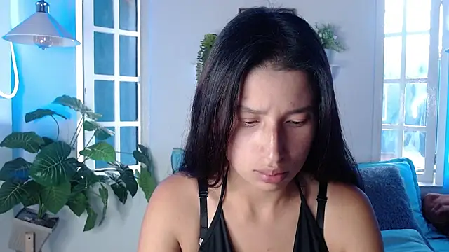 milk chloe  online show from 03.04.26