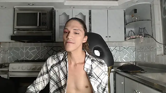 CrisOzzz online show from 04.08.26