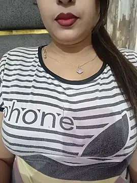 Snapshot of Shanaya-Hotty chatting on 06.23.26 Shanaya-Hotty online show from 06.23.26