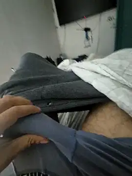 Snapshot of Edu235 chatting on 04.04.26 Edu235 online show from 04.04.26