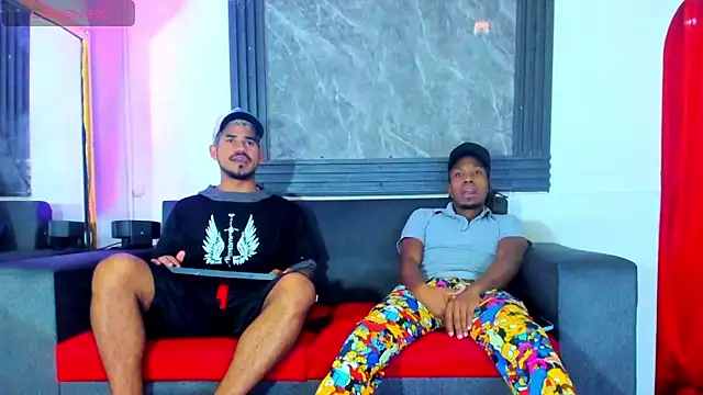 Snapshot of Latins_on_fire chatting on 03.17.26 Latins on fire online show from 03.17.26