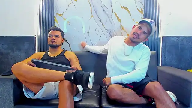 Snapshot of Latins_on_fire chatting on 03.20.26 Latins on fire online show from 03.20.26