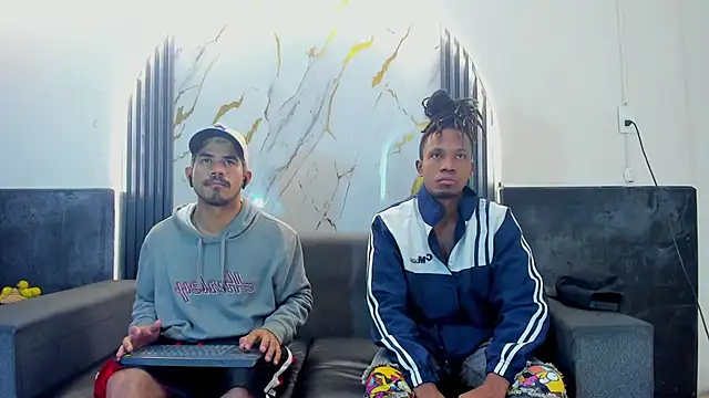 Snapshot of Latins_on_fire chatting on 03.21.26 Latins on fire online show from 03.21.26