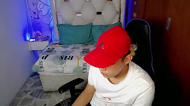 Snapshot of Street_poemm_ chatting on 02.21.26 Street poemm online show from 02.21.26