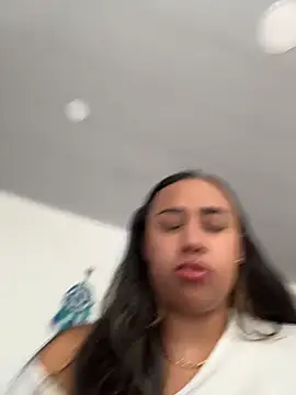 Snapshot of Eyssha chatting on 02.25.26 Eyssha online show from 02.25.26