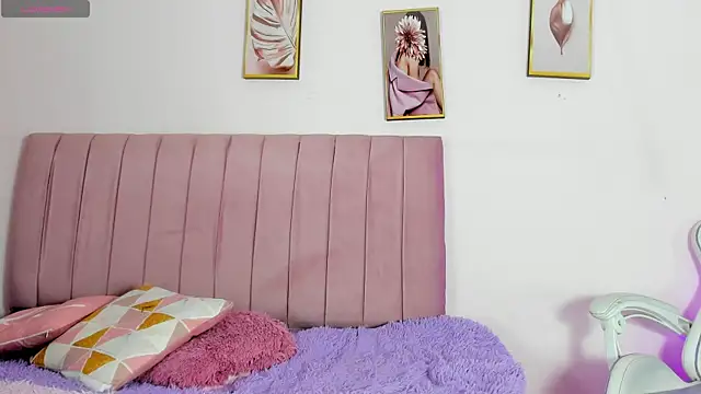 Zoow bluussh online show from 04.14.26