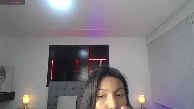 Snapshot of Wendy_1_ chatting on 02.25.26 Wendy 1 online show from 02.25.26