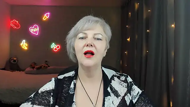 Mary-Leee online show from 03.28.26