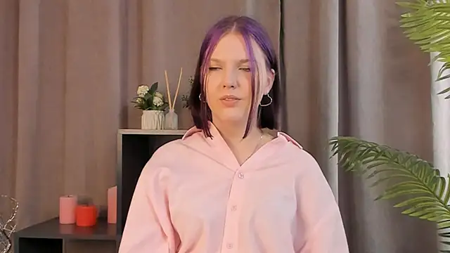 Snapshot of OllieLirette chatting on 02.28.26 OllieLirette online show from 02.28.26