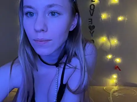 Vikkie seXyGiiiirl XoXo online show from 02.25.26