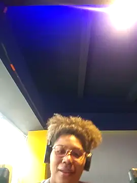 Snapshot of MarySweetieHot chatting on 02.23.26 MarySweetieHot online show from 02.23.26