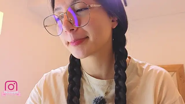 eva depp  online show from 05.19.26