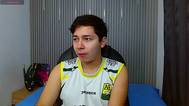 Julian Smith21 online show from 04.06.26