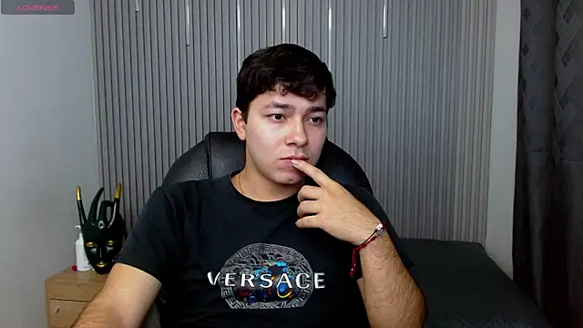 Julian Smith21 online show from 04.08.26