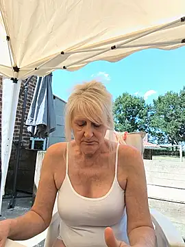 Heidiblueeyes online show from 07.16.26