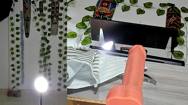 Snapshot of bella__funny chatting on 05.29.26 bella funny online show from 05.29.26