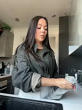 HiddenHalo1 online show from 04.22.26