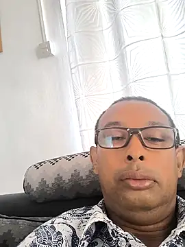 Snapshot of emperator13 chatting on 05.07.26 emperator13 online show from 05.07.26
