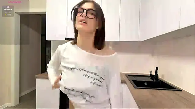 Carolini i online show from 04.13.26