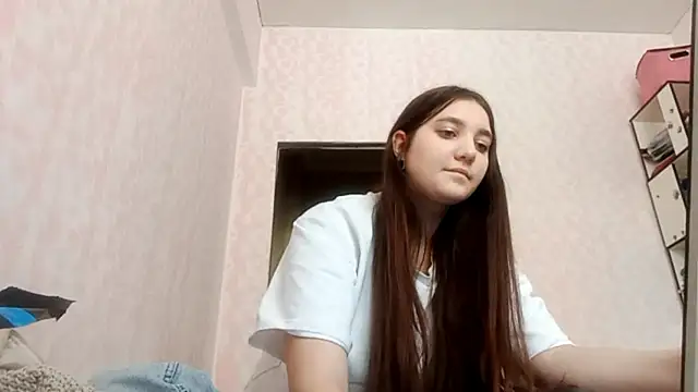 Snapshot of JanineThielman chatting on 03.02.26 JanineThielman online show from 03.02.26