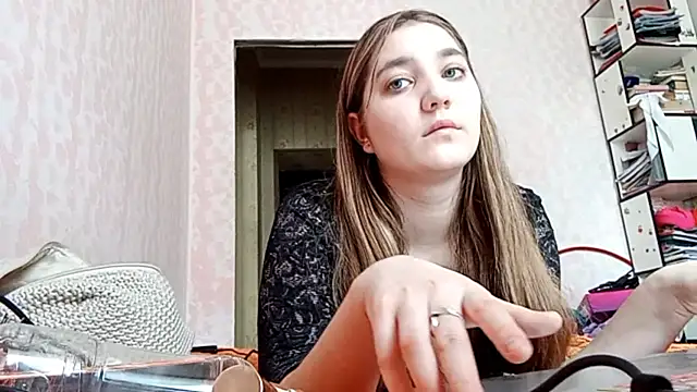 Snapshot of JanineThielman chatting on 03.22.26 JanineThielman online show from 03.22.26