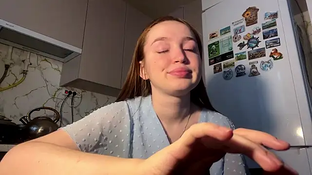 Hanna  Montanna online show from 03.12.26