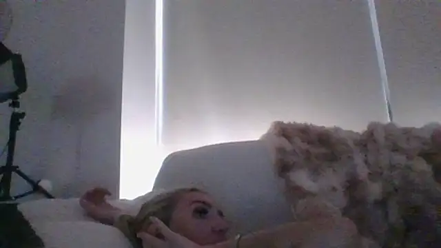 kinkykara25 online show from 05.17.26