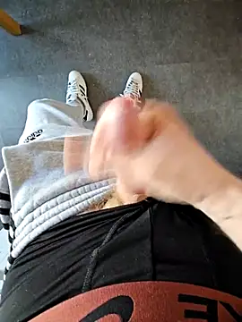 Kiffeur2Tn online show from 04.24.26