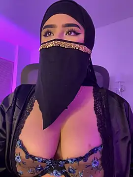 Snapshot of Yasmin_cute chatting on 07.13.26 Yasmin cute online show from 07.13.26