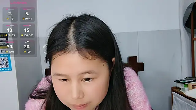 Hannah-33 online show from 02.24.26