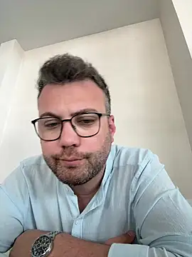 Snapshot of berkay977 chatting on 05.10.26 berkay977 online show from 05.10.26