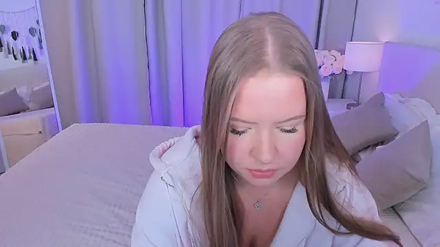 Arya Thomas online show from 03.09.26