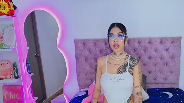 CamilaVelour online show from 03.30.26