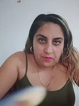 Snapshot of I_amXenox chatting on 02.26.26 I amXenox online show from 02.26.26