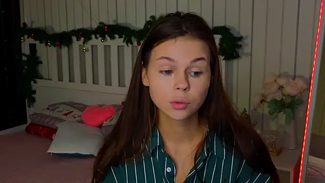 Snapshot of EarthaLevra chatting on 03.08.26 EarthaLevra online show from 03.08.26