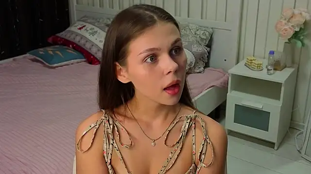 Snapshot of EarthaLevra chatting on 03.28.26 EarthaLevra online show from 03.28.26