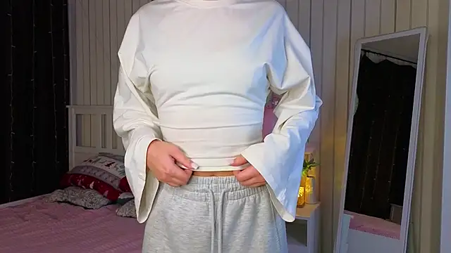 Snapshot of EarthaLevra chatting on 04.07.26 EarthaLevra online show from 04.07.26