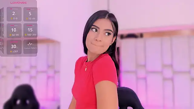 Snapshot of KatherineRuiz_ chatting on 03.10.26 KatherineRuiz online show from 03.10.26