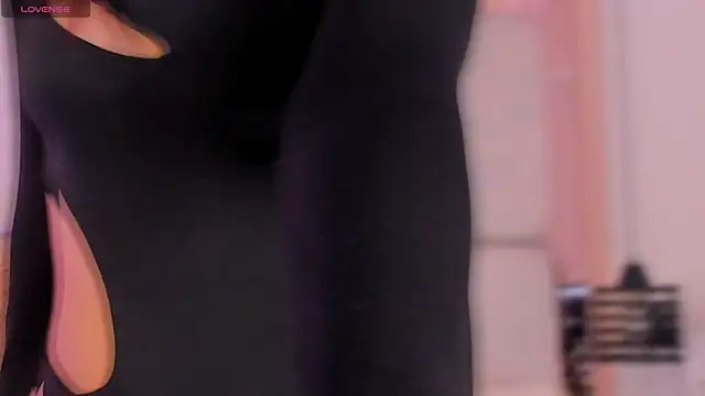 Snapshot of KatherineRuiz_ chatting on 03.11.26 KatherineRuiz online show from 03.11.26