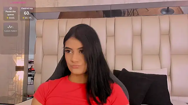 Snapshot of KatherineRuiz_ chatting on 04.16.26 KatherineRuiz online show from 04.16.26