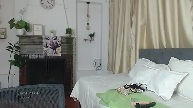 Emma hassani online show from 05.08.26