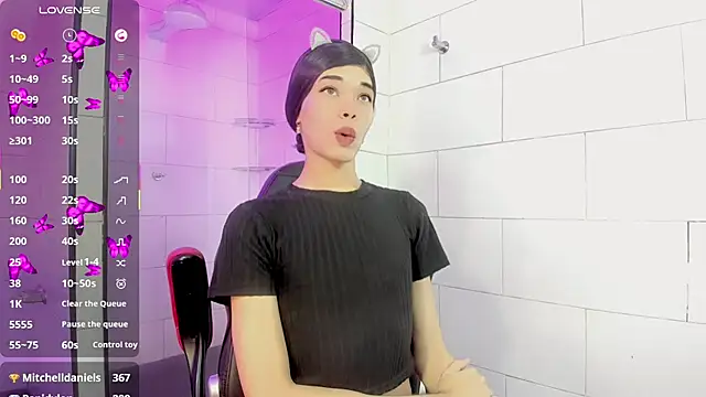 madison mujica  online show from 04.18.26