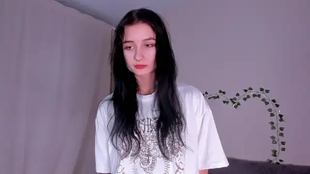 Snapshot of kira_montelle chatting on 02.26.26 kira montelle online show from 02.26.26