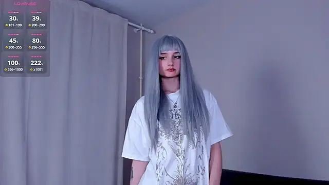 kira montelle online show from 04.05.26