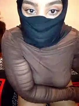 Snapshot of madleen_Mm chatting on 03.01.26 madleen Mm online show from 03.01.26